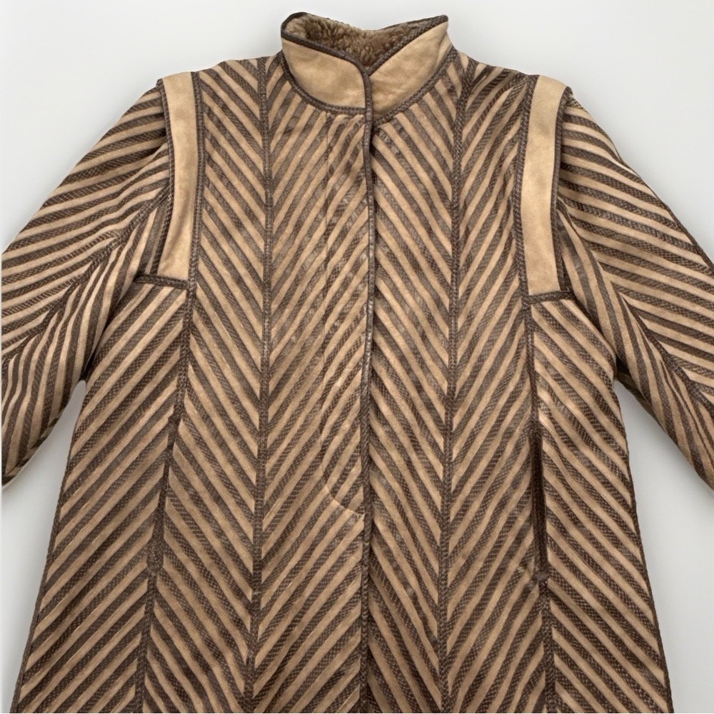 Vintage Suede & Embossed Leather Shearling Coat Tan Brown Boho Size 42 (M/L) - Picture 9 of 16